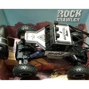 Машинка ROCK CRAWLER на пульте управления Машинка ROCK CRAWLER на пульте управления