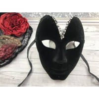 Маска чёрная