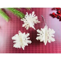Новогодняя игрушка снежинка, пластиковая Новогодняя игрушка снежинка, пластиковая