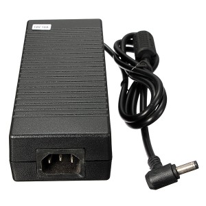 Блок питания 12V 10A в пластмассовом корпусе