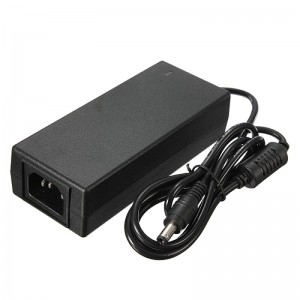Блок питания 12V 5A в пластмассовом корпусе