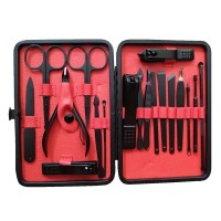 Набір із 18 предметів для манікюра та педикюра 