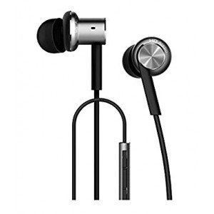 Гарнитура проводная MI In-Ear Headphones Pro Гарнитура проводная MI In-Ear Headphones Pro